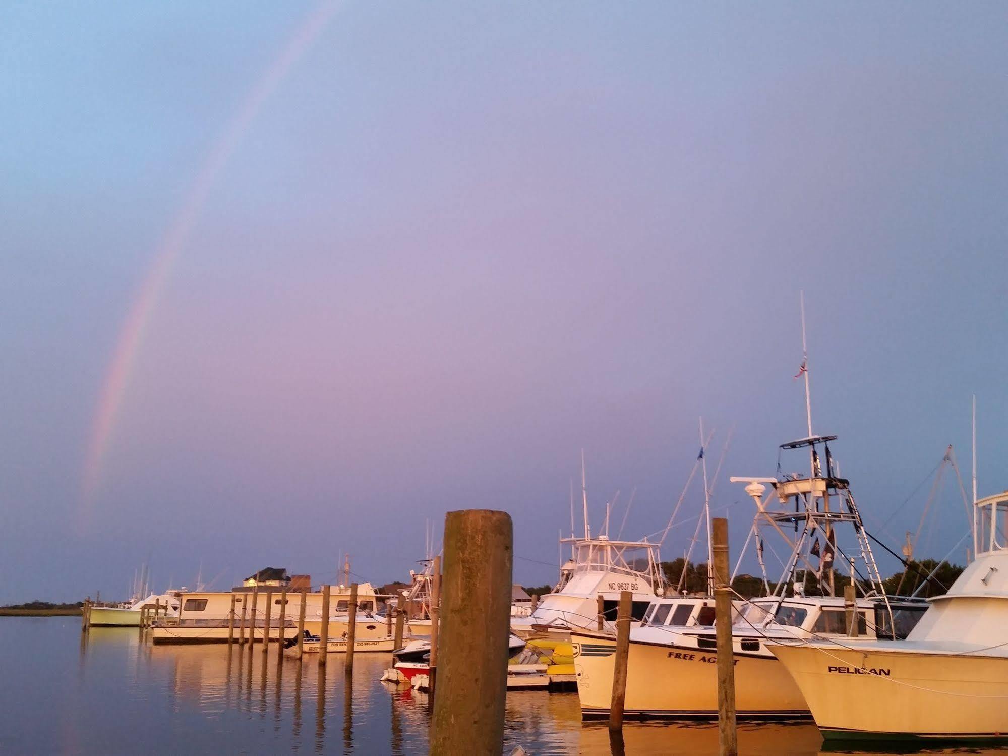 Breakwater Inn Hatteras Bagian luar foto