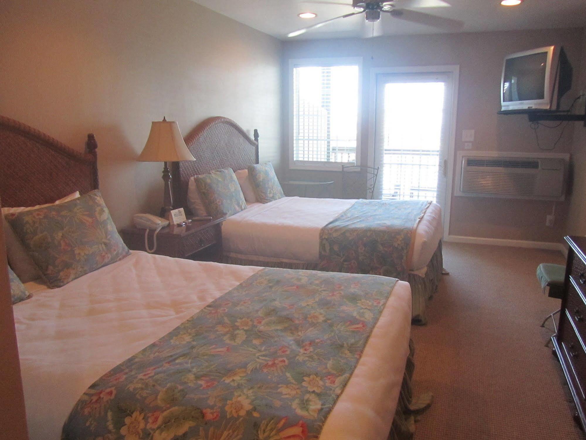 Breakwater Inn Hatteras Bagian luar foto